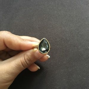 🌺 NWOT Charming Charlie black stone ring 🌺
